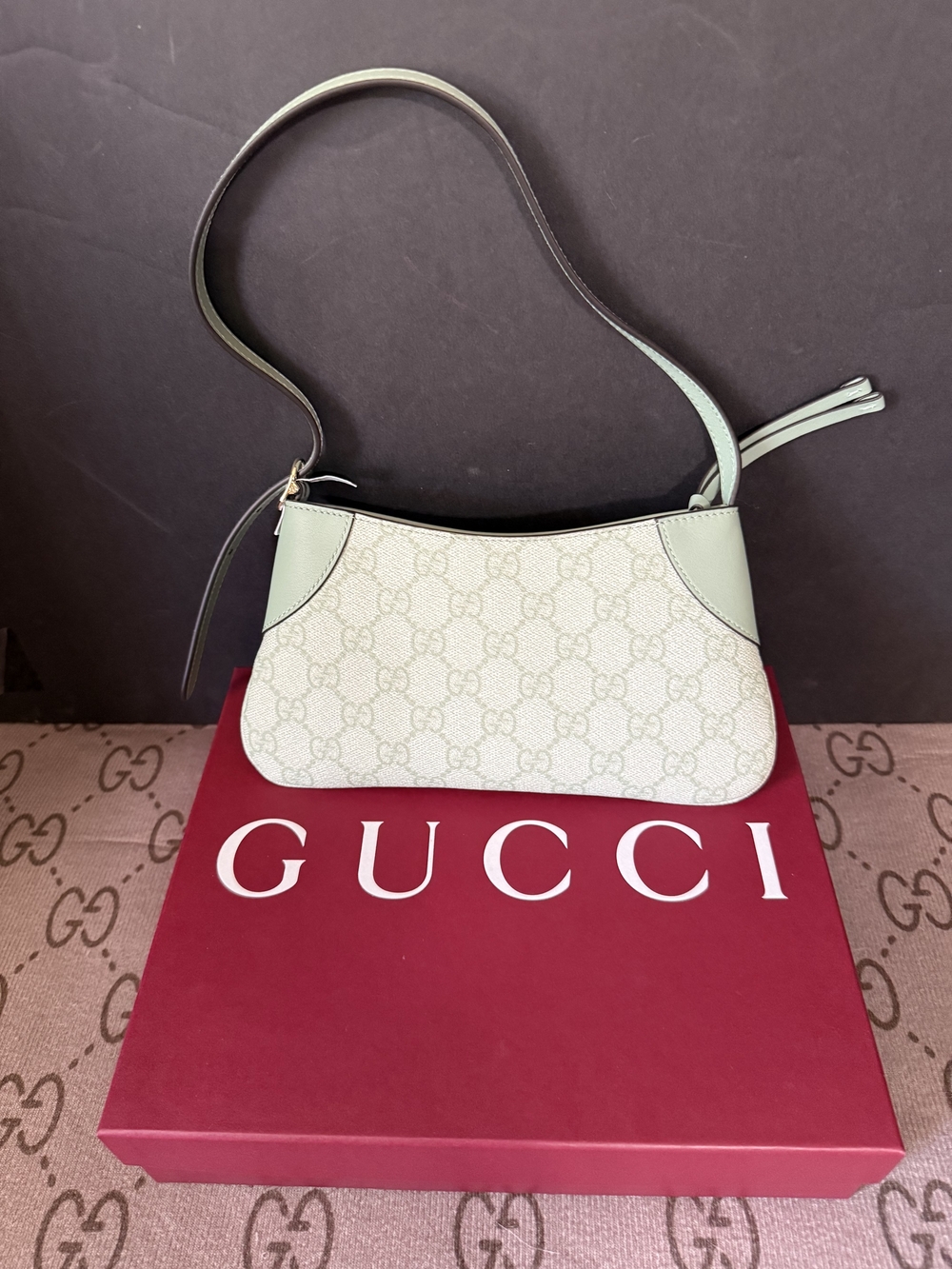 Gucci Cream GG Supreme Shoulder Bag with Mint Trim